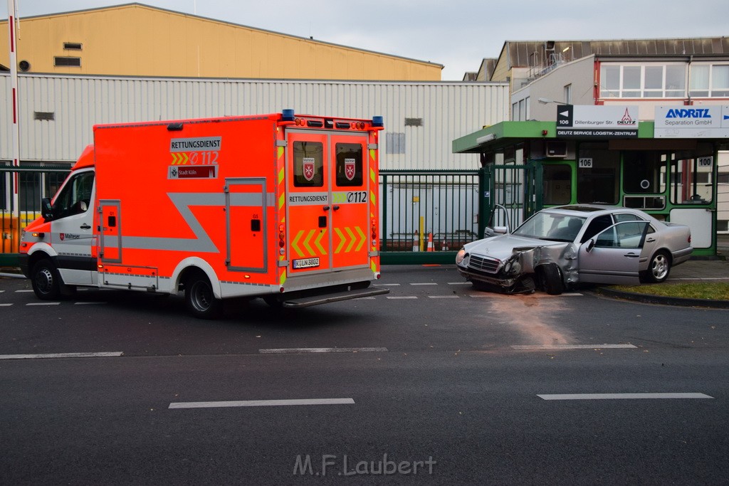 VU Koeln Kalk Dillenburgerstr P28.JPG - Miklos Laubert